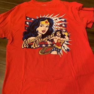 Men’s tee size medium